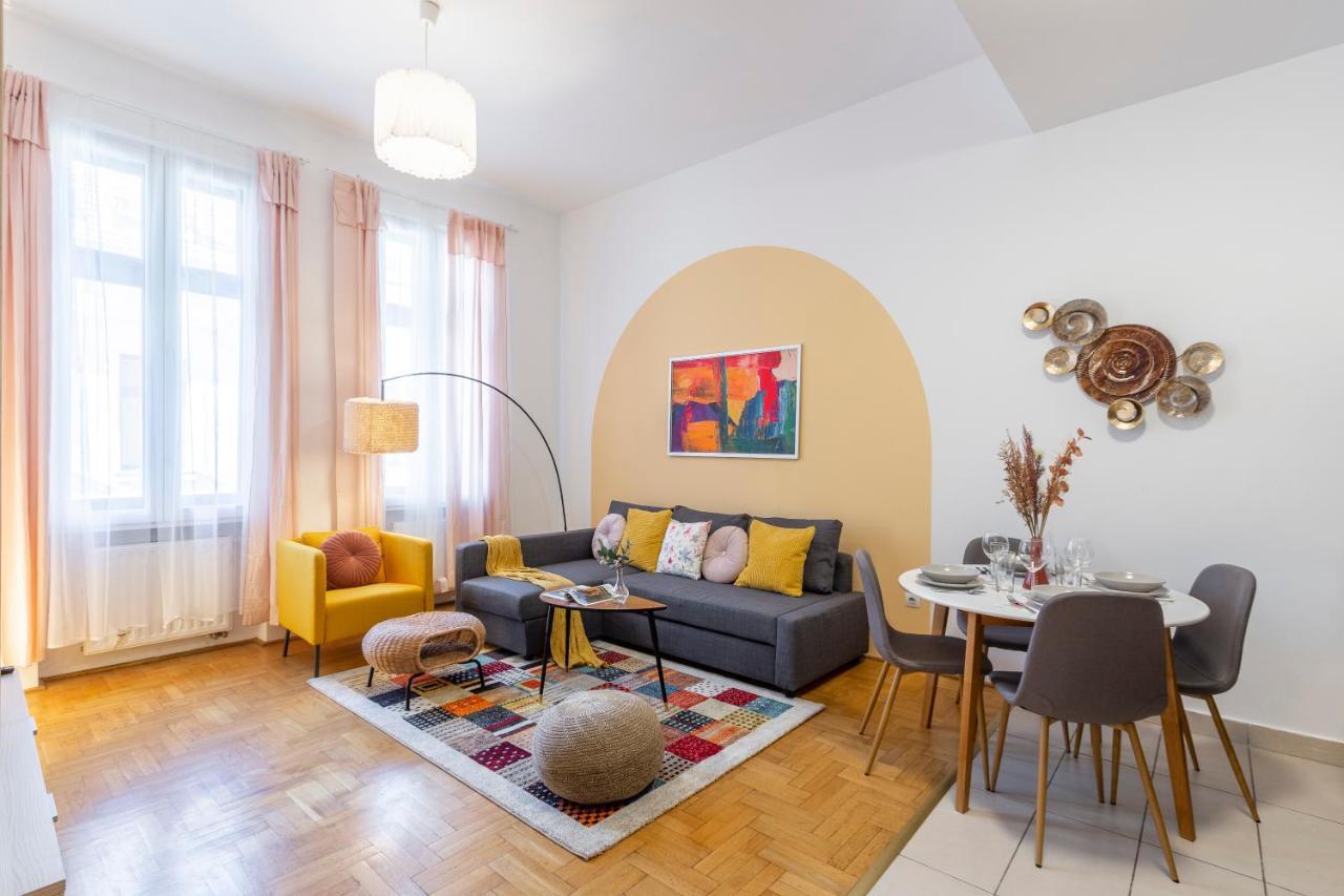 Central Gozsdu Apartment In The Party Street บูดาเปสต์ ภายนอก รูปภาพ