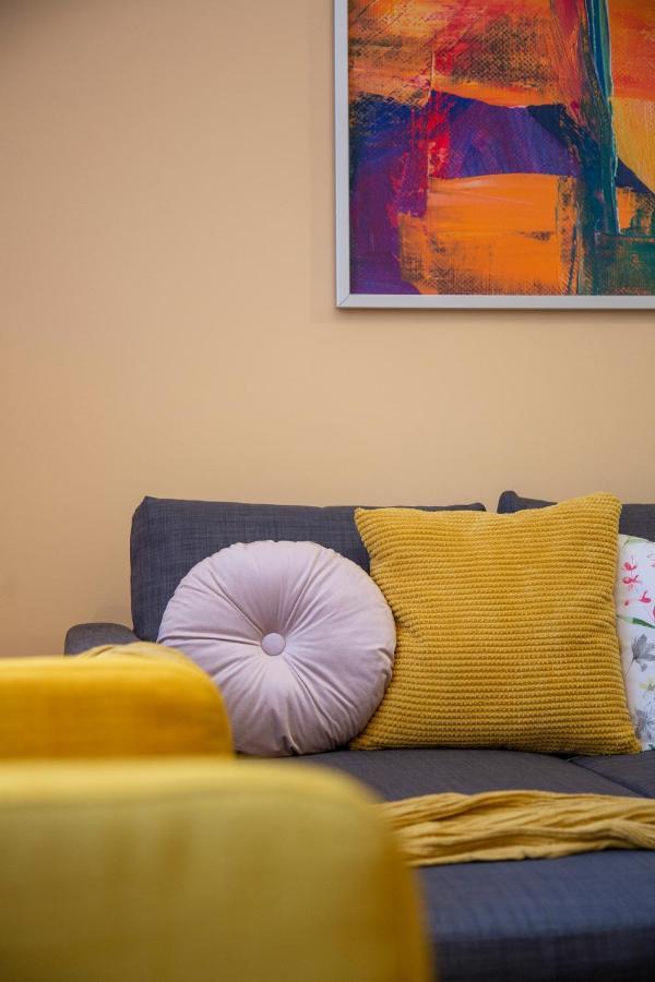 Central Gozsdu Apartment In The Party Street บูดาเปสต์ ภายนอก รูปภาพ